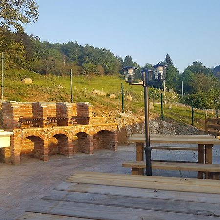 Апартаменти Fuente El Gueeyu Кангас-де-Оніс Екстер'єр фото
